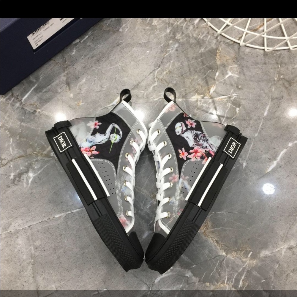 Meet your Posher, Clinton